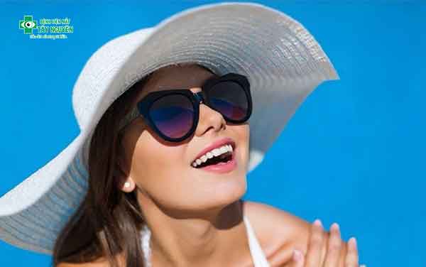 Kính râm rất quan trọng